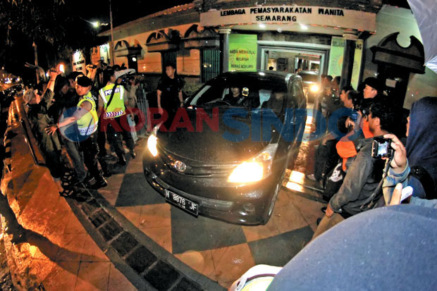 6 Ditembak Mati, 66...