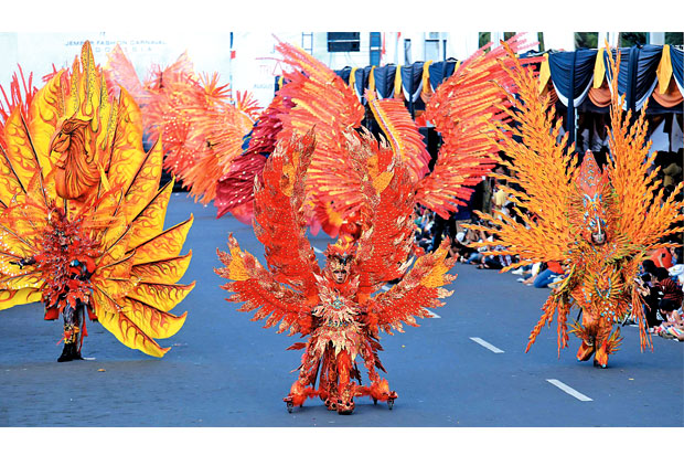Melestarikan Budaya...