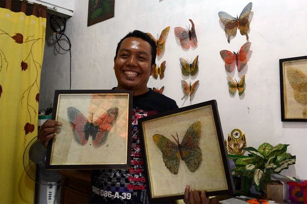 Kupu-kupu Daun Tembus...