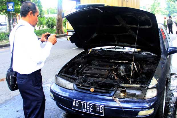 Selang Bensin Bocor,...