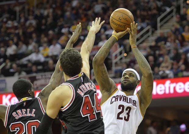 Bulls Tertunduk di Kandang...