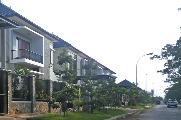 Untung Rugi Beli Rumah...
