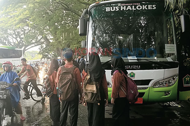 Bus Halokes Mulai Beroperasi...
