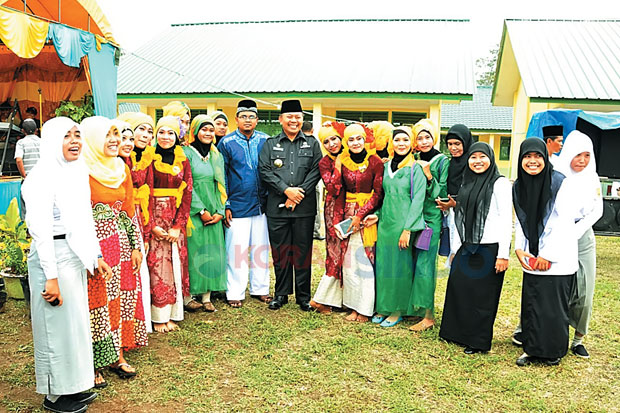Sekolah di Pelosok Bukan...