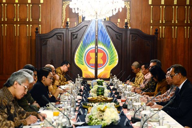 Menlu Dorong Pengusaha...