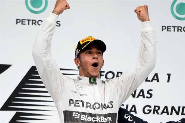 Hamilton Yakin Mercedes...
