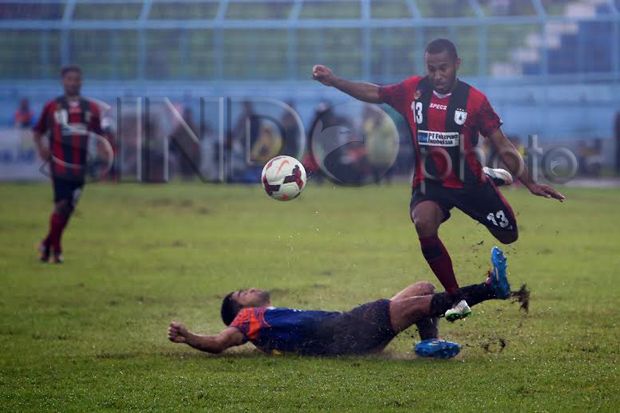 Benteng Persipura Masih...