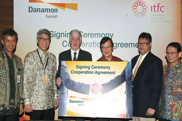 Danamon Syariah Genjot...