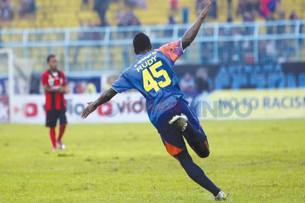 Arema Bertemu Rival...