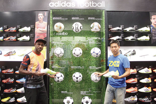 Outlet Store Khusus...
