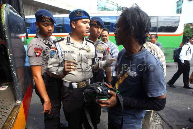 Puluhan Preman Terjaring...