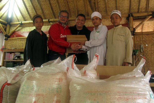 Kutu Vespa Berbagi Bersama...
