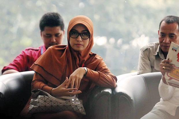 KPK Didesak Jerat Istri...