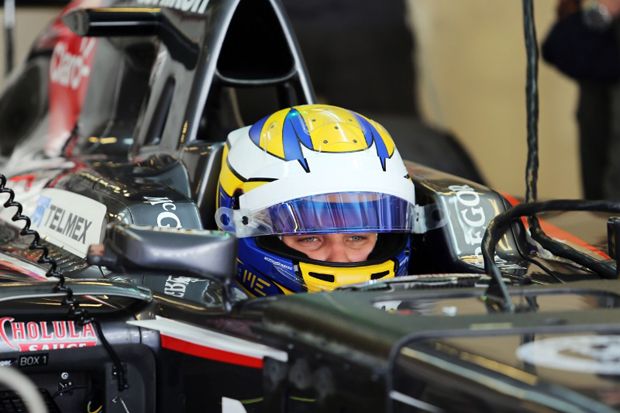 Sauber Copot Seragam...