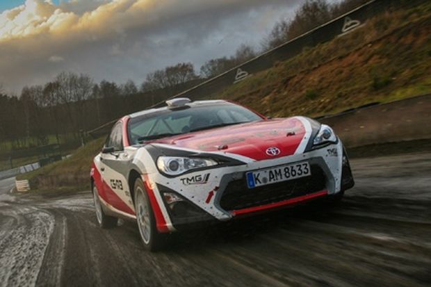 Mobil Rally GT86 CS-R3...