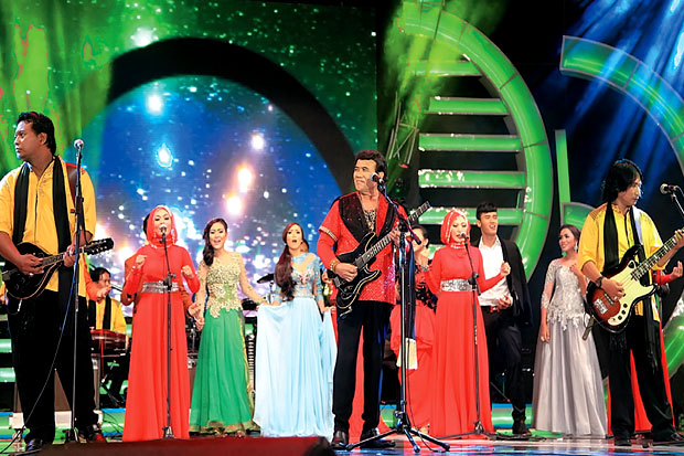 Rhoma Irama Meriahkan...