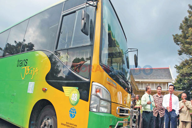 Tetap Operasi, Trans...