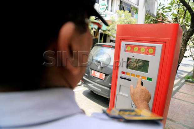 Enam Bank Luncurkan...