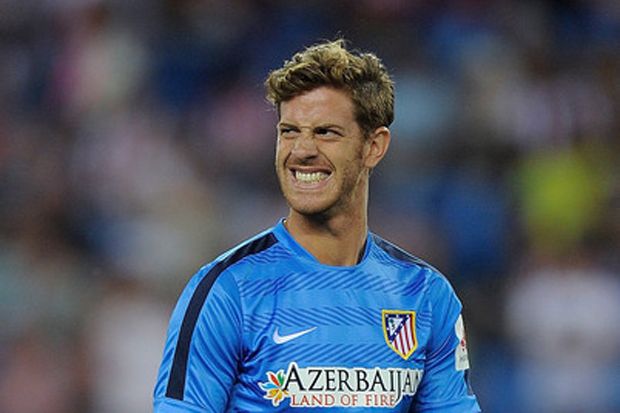Bek Atletico Ditahan...