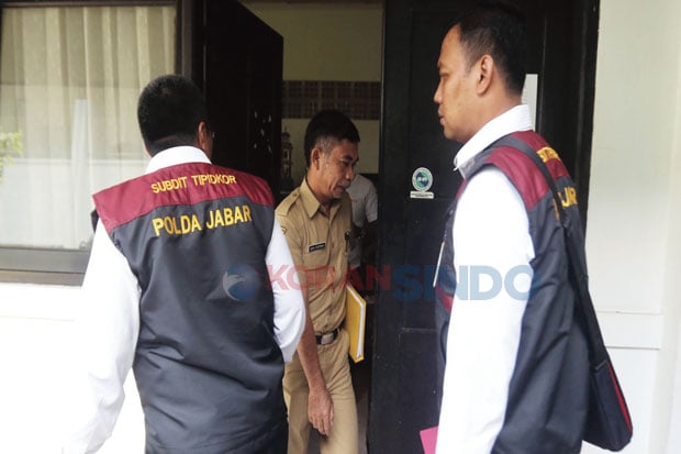 Gubernur Janji Tak Akan...