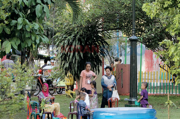 Pengunjung Taman Beringin...