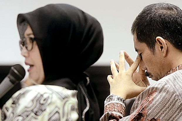 Romi dan Istri Akui...