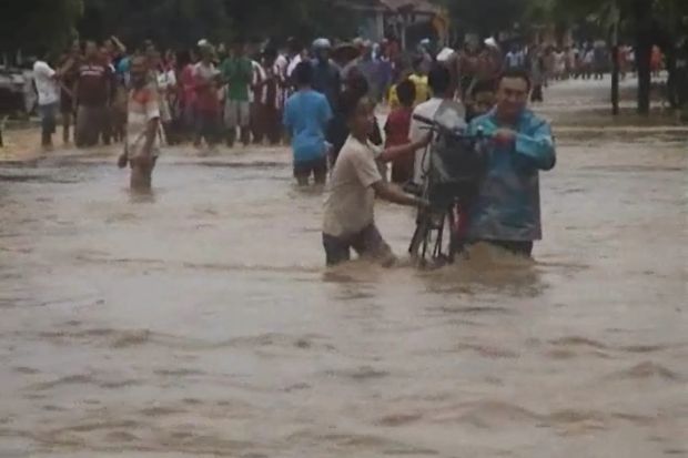Banjir Rendam Empat...