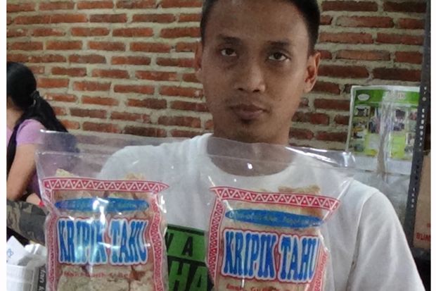 Keripik Tahu Hasilkan...