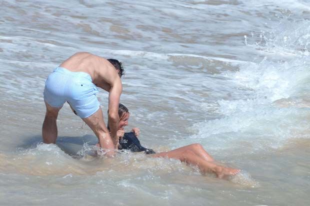 Bikini Louise Redknapp...
