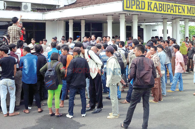 Warga Jadi Korban Mafia...