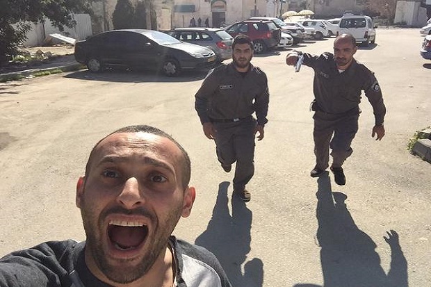 Selfie Heroik Pria Palestina...