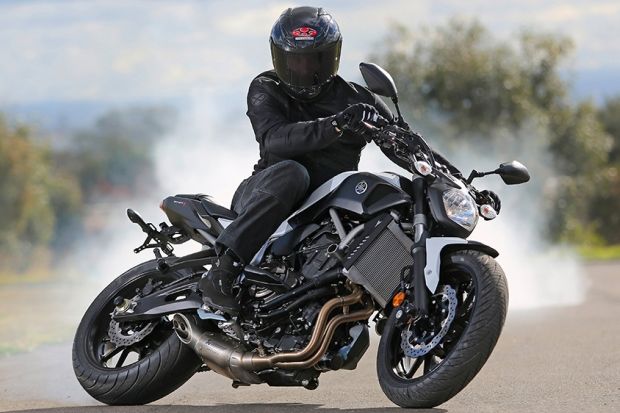 Yamaha MT-07 Sabet Desain...