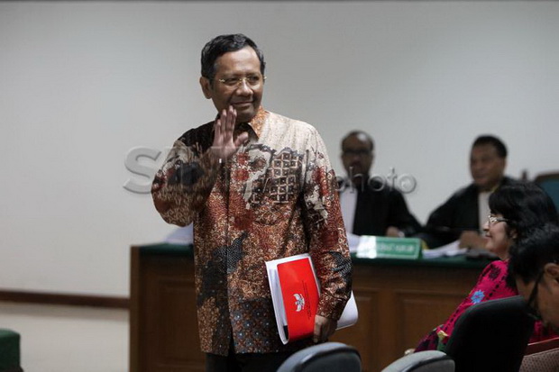 Mahfud: Dugaan Pemalsuan...