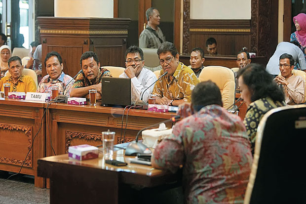 UMKM Korban Gempa Minta...