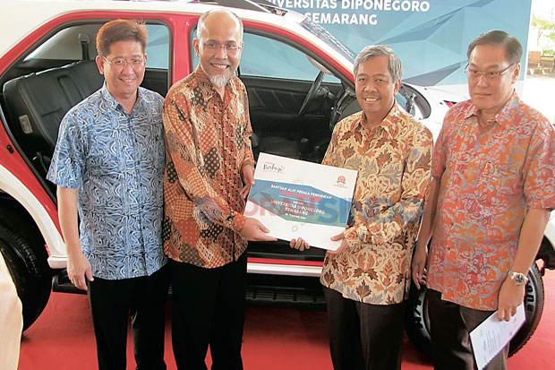 Toyota Donasikan Fortuner...