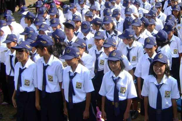 Puluhan SMP di Garut...