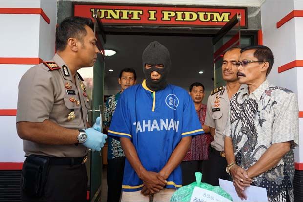 Zuhri Tewas Dilempar...