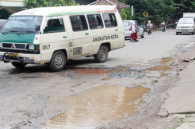 Jalan Berlubang Dekat...