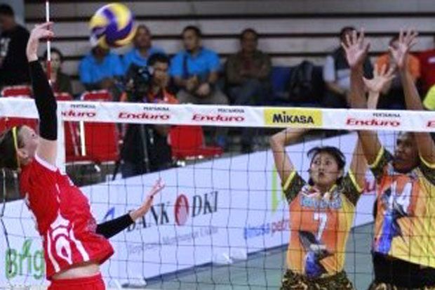 Putri Bank DKI Tebus...