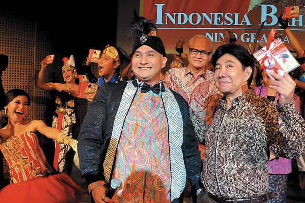 Nino Gracia Luncurkan...