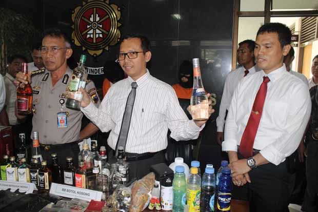 Praktik Pemalsuan Miras...