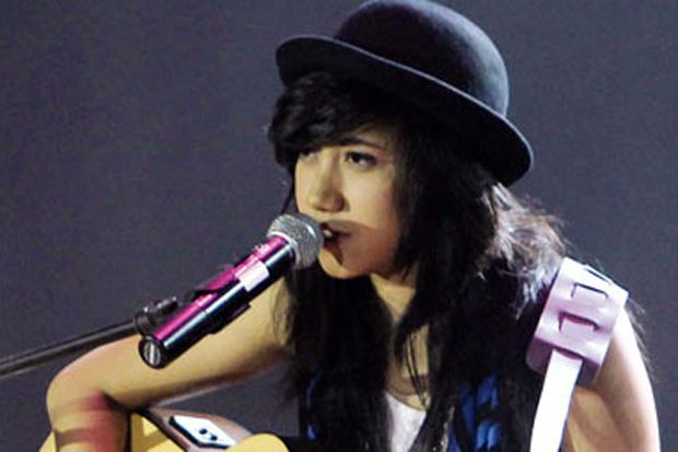 Dera Idol Pilih iPhone...