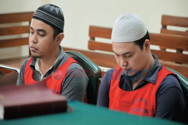 Dua Pegawai Bank Bukopin...