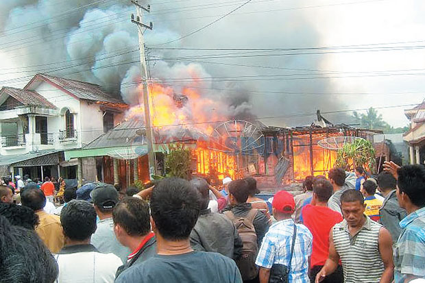 Empat Rumah di Pasar...