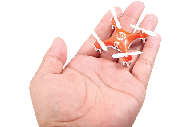 Beraksi dengan Quadcopter...