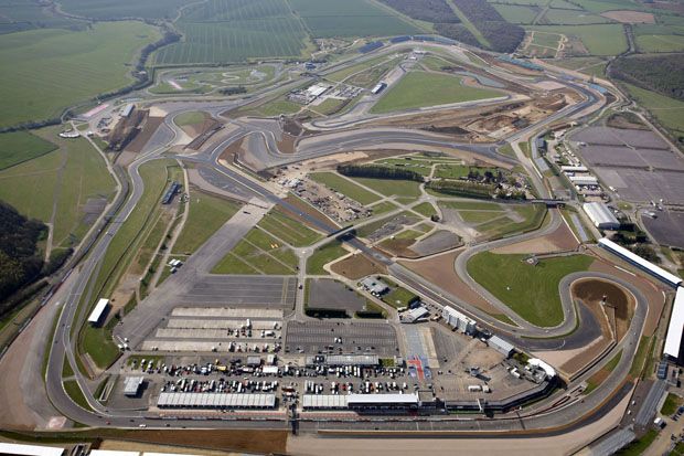Silverstone Selamatkan...