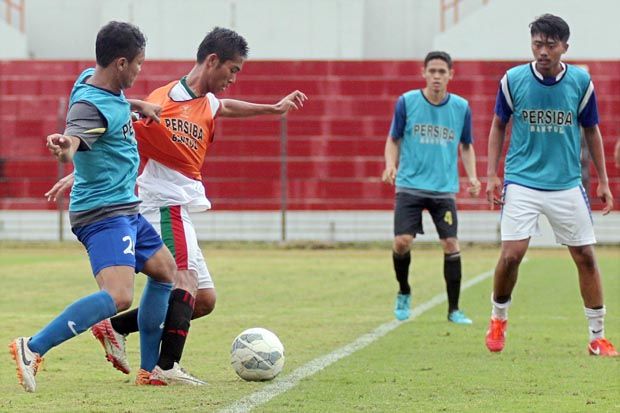 Tim Terbentuk, Pelatih...