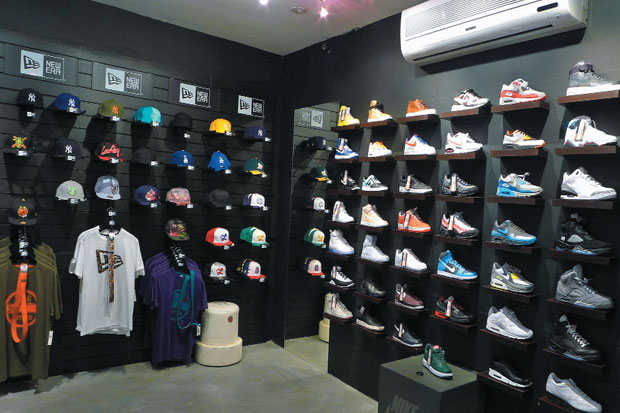 Diskon Spesial Sepatu...