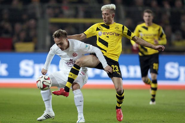 Dortmund Tersentak di...
