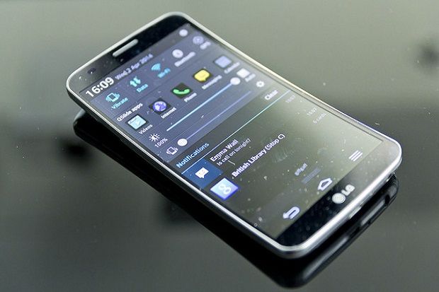 LG G Flex 2 Dilepas...